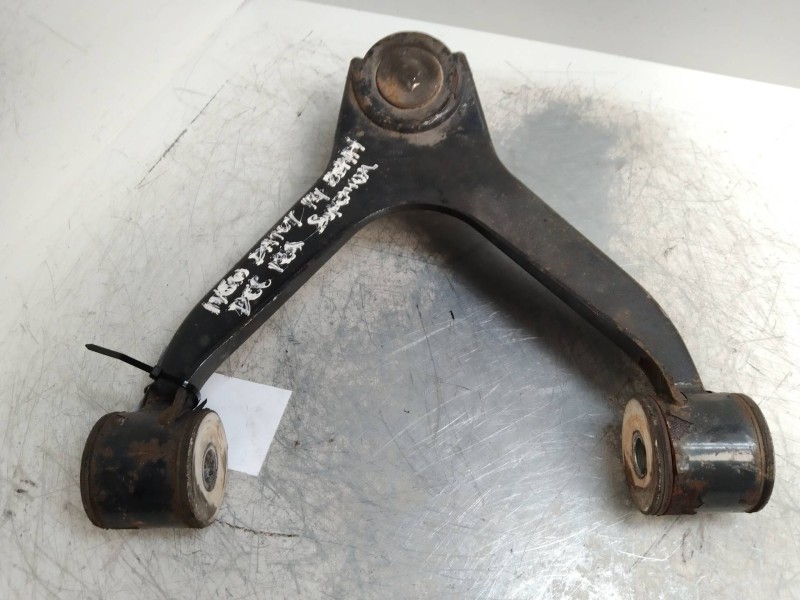 Recambio de brazo suspension superior delantero izquierdo para iveco daily furgón 2.3 diesel cat referencia OEM IAM   