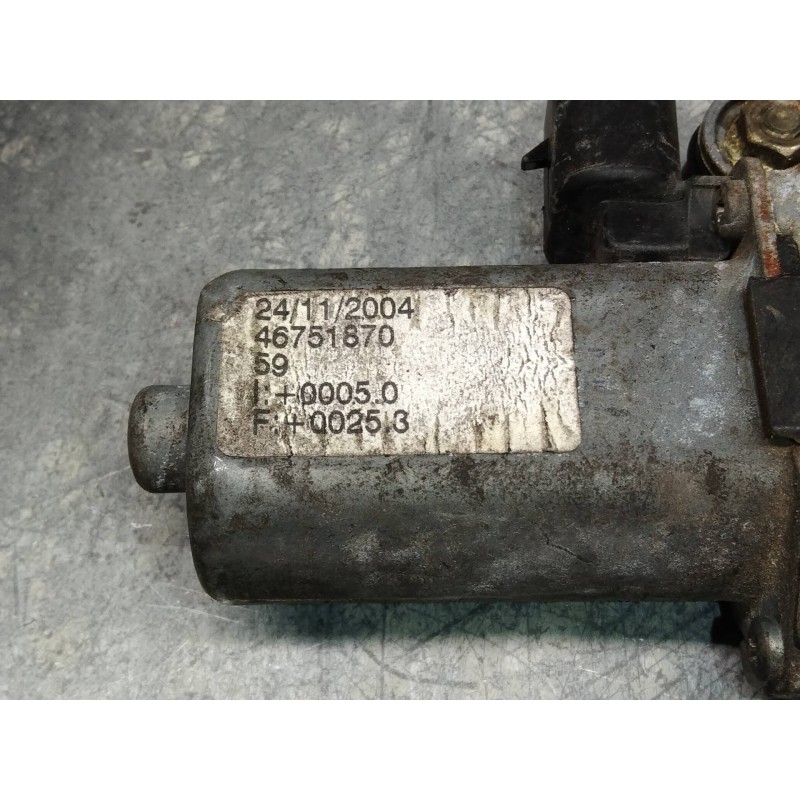 Recambio de elevalunas delantero derecho para alfa romeo 147 (190) 1.6 ts 105 distinctive referencia OEM IAM 46751870  5P