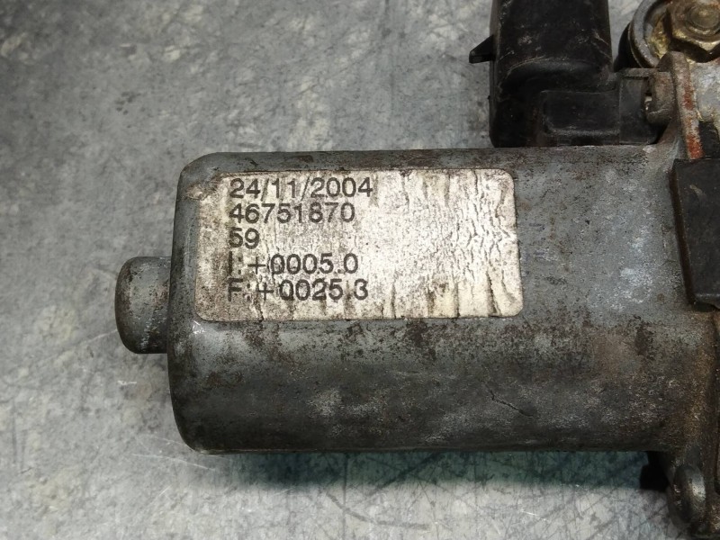 Recambio de elevalunas delantero derecho para alfa romeo 147 (190) 1.6 ts 105 distinctive referencia OEM IAM 46751870  5P