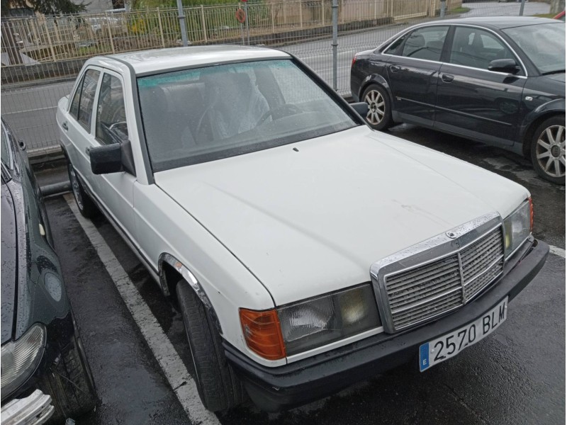 mercedes clase c (w201) berlina del año 2001