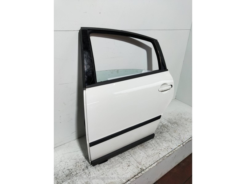 Recambio de puerta trasera derecha para volkswagen passat berlina (3b2) básico referencia OEM IAM  4P 
