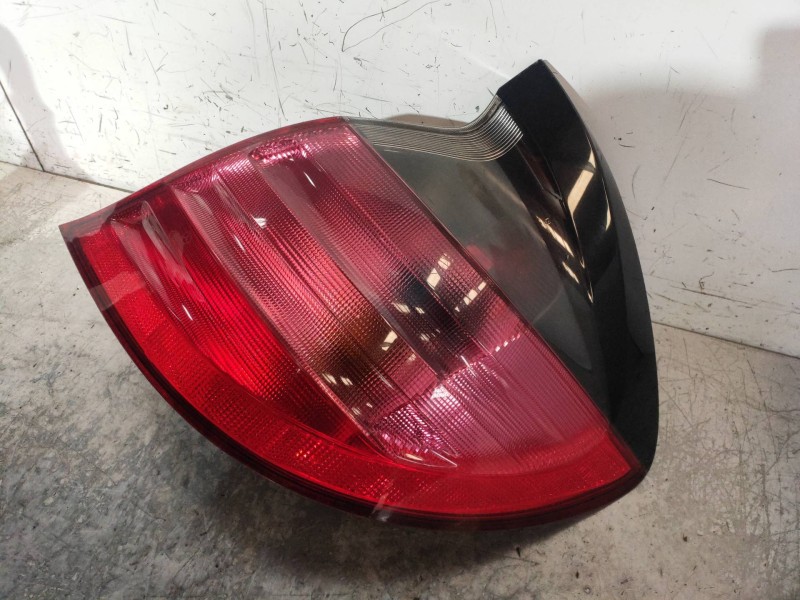 Recambio de piloto trasero derecho para mercedes clase c (w203) sportcoupe c 220 cdi (203.706) referencia OEM IAM   