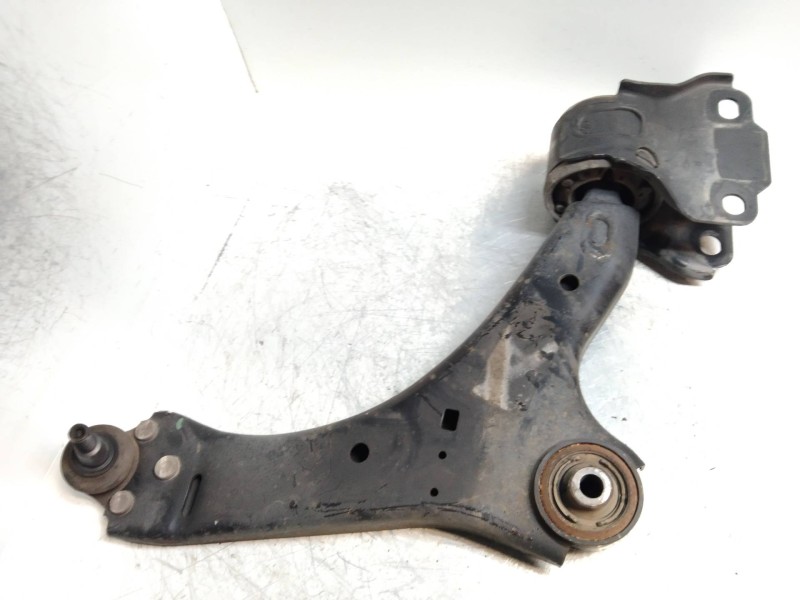 Recambio de brazo suspension inferior delantero derecho para ford mondeo ber. (ca2) ghia referencia OEM IAM   