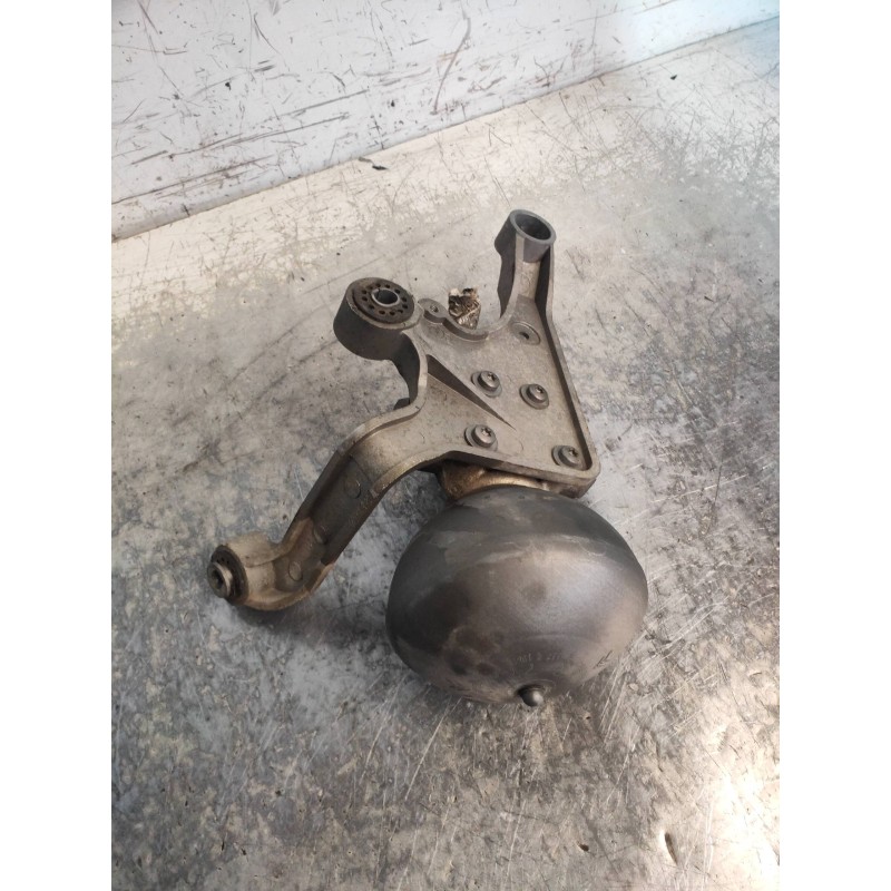 Recambio de acumulador central amortiguacion para citroen c5 berlina exclusive referencia OEM IAM 9655235680  