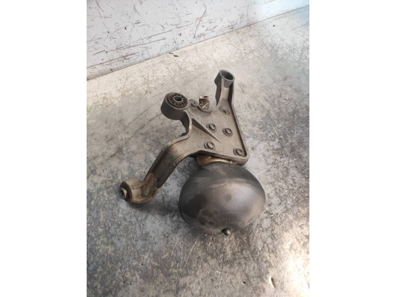 Recambio de acumulador central amortiguacion para citroen c5 berlina exclusive referencia OEM IAM 9655235680  