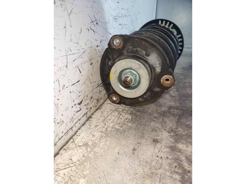 Recambio de amortiguador delantero derecho para audi a2 (8z) 1.4 referencia OEM IAM 8Z0413031AB  