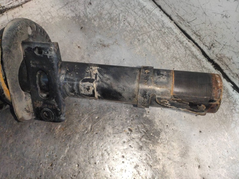 Recambio de amortiguador delantero derecho para audi a2 (8z) 1.4 referencia OEM IAM 8Z0413031AB  