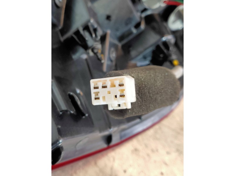Recambio de piloto trasero izquierdo para kia rio concept referencia OEM IAM 924011W2L  