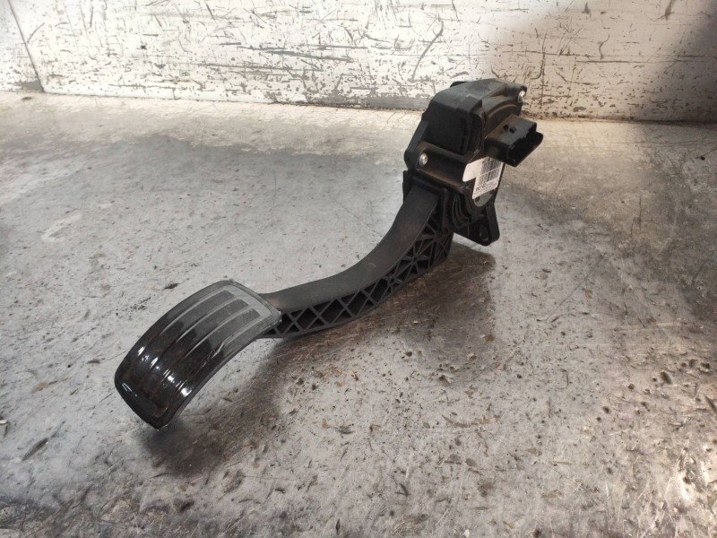 Recambio de potenciometro pedal para citroen c4 picasso 1.6 blue-hdi fap referencia OEM IAM 9674829780  