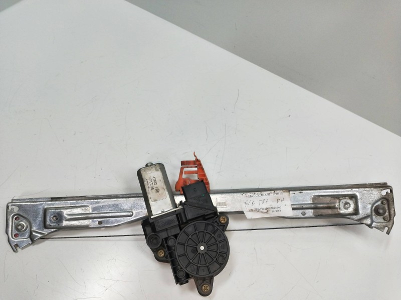 Recambio de elevalunas trasero derecho para fiat croma (194) 1.9 8v jtd cat (939a1000 / 192a8000) referencia OEM IAM 71005003 10