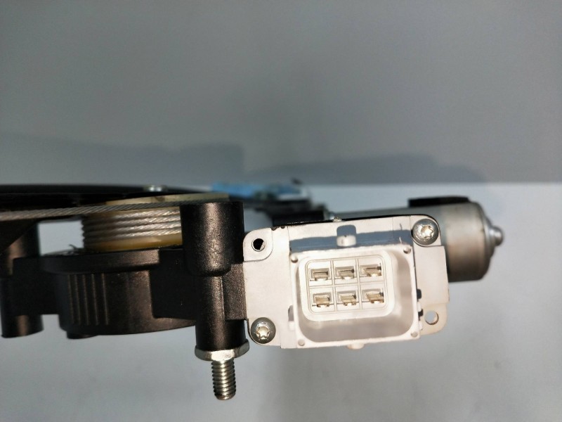 Recambio de elevalunas delantero derecho para fiat doblo dynamic referencia OEM IAM 72027003 1060766 6P