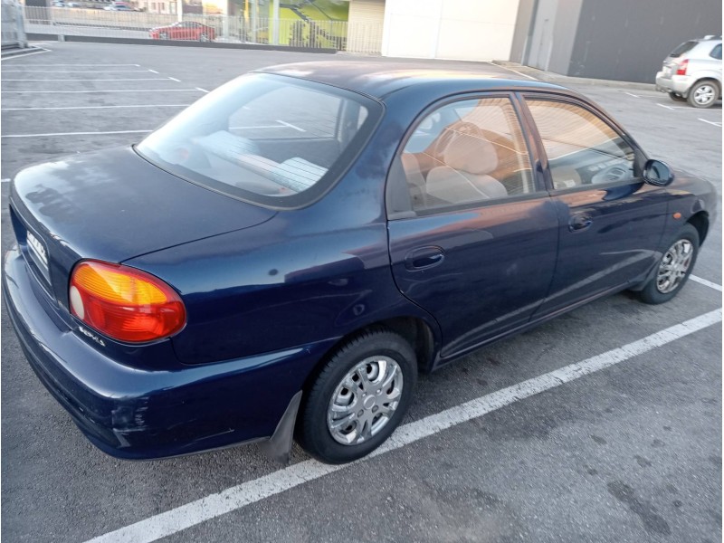 kia sephia ll del año 2000