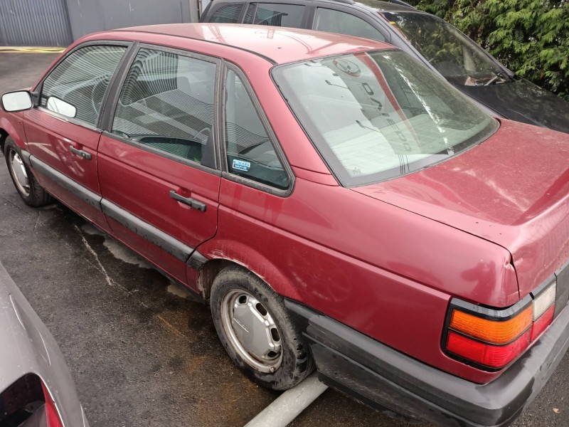 volkswagen passat berlina (312) del año 1990