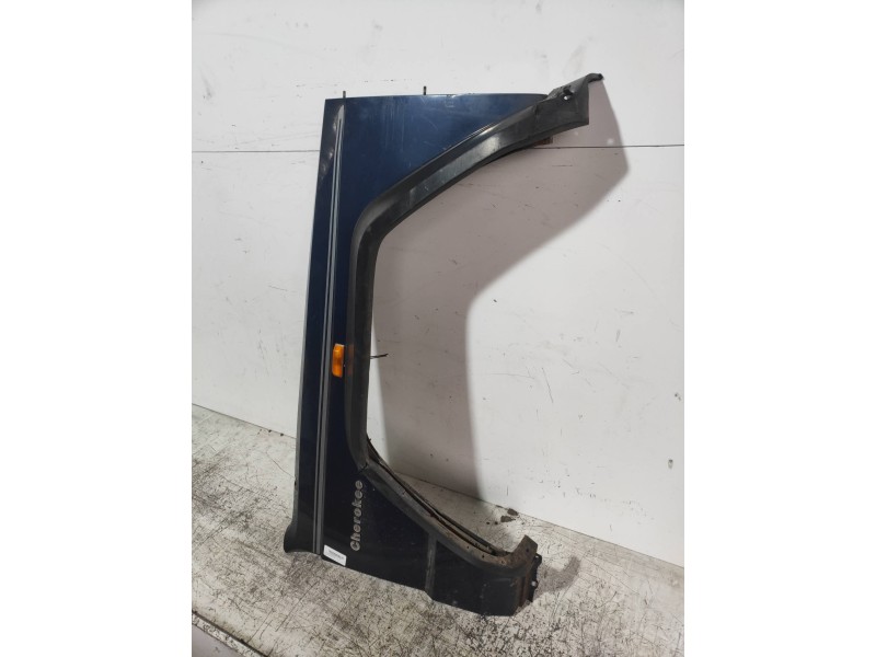 Recambio de aleta delantera derecha para jeep cherokee (xj) 2.1 td referencia OEM IAM   