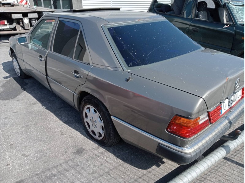mercedes clase e (w124) berlina del año 2000
