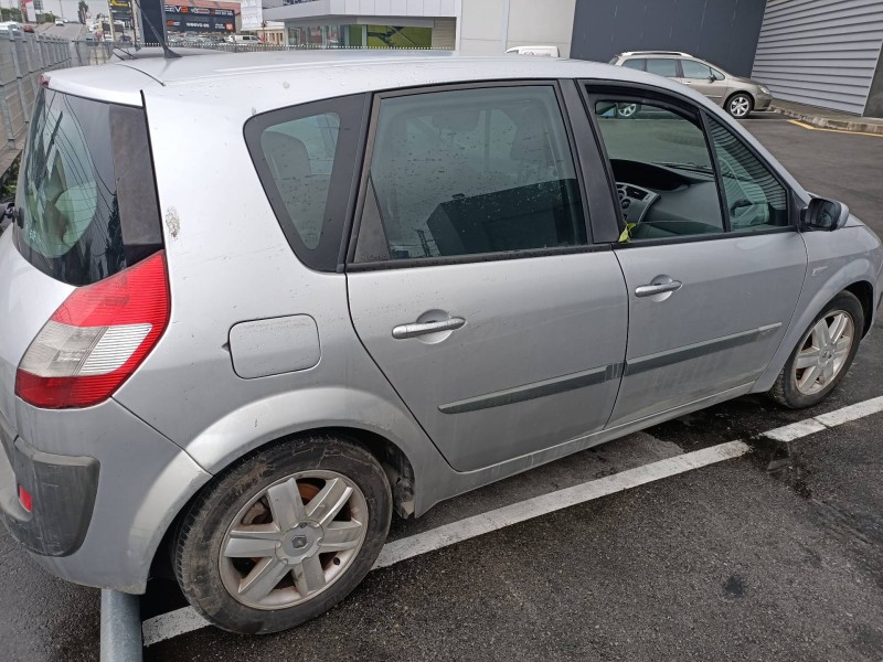 renault scenic ii del año 2005
