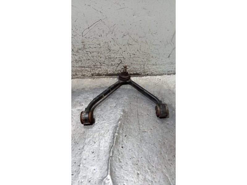 Recambio de brazo suspension superior delantero izquierdo para ssangyong actyon 200 xdi referencia OEM IAM   
