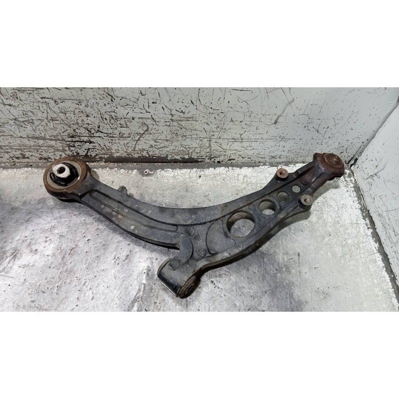 Recambio de brazo suspension inferior delantero derecho para fiat punto berlina (188) 1.2 8v referencia OEM IAM   