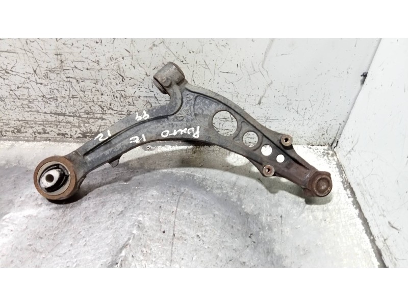 Recambio de brazo suspension inferior delantero izquierdo para fiat punto berlina (188) 1.2 8v referencia OEM IAM   