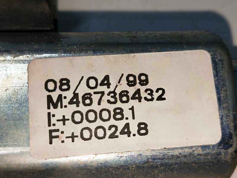 Recambio de elevalunas delantero derecho para fiat punto berlina (176) 1.7 turbodiesel cat referencia OEM IAM 46736432  5P