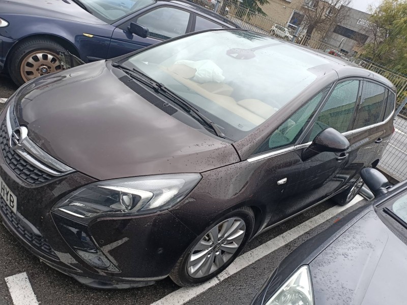 opel zafira tourer del año 2014