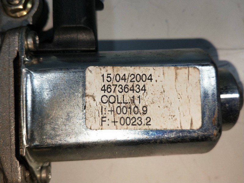 Recambio de elevalunas delantero derecho para fiat punto berlina (176) 1.2 cat referencia OEM IAM 46736434  3P