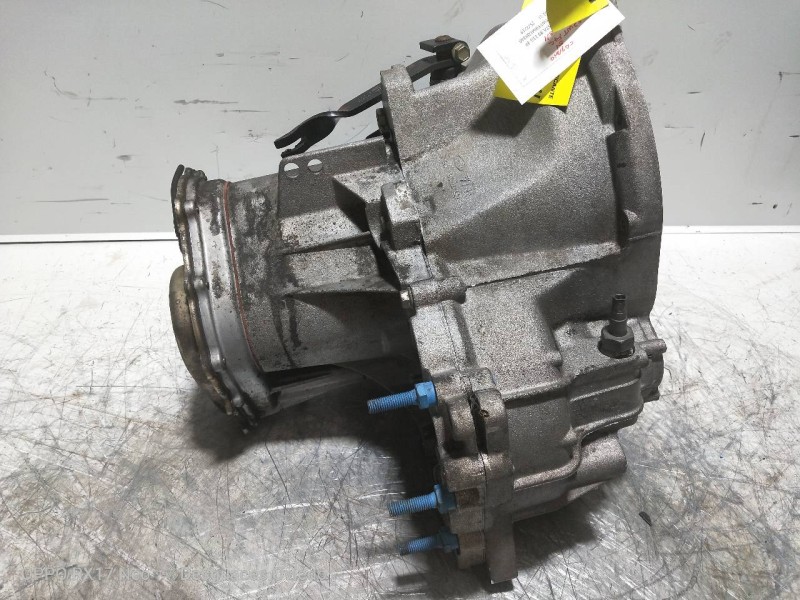 Recambio de caja cambios para ford fiesta berl./courier surf referencia OEM IAM 87WTFAC F0F 1B11 