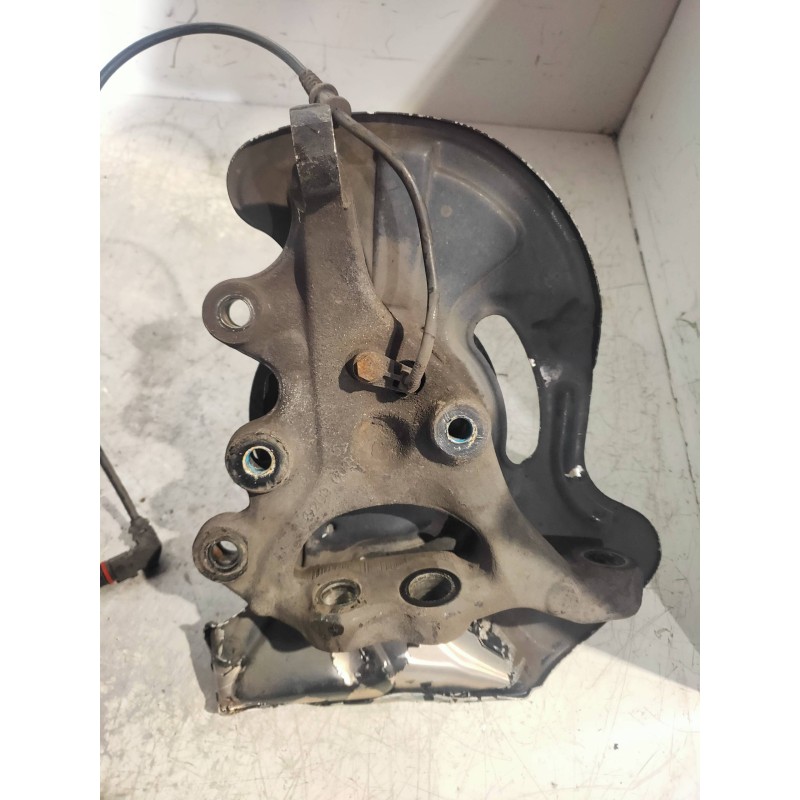 Recambio de mangueta delantera izquierda para mercedes clase c (w203) berlina 200 compressor (203.045) referencia OEM IAM   