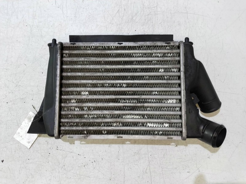 Recambio de intercooler para volkswagen golf ii (191/193) 1.6 turbodiesel referencia OEM IAM 191145805E   Recambio de intercooler para volkswagen golf ii (191/193) 1.6 turbodiesel referencia OEM IAM 191145805E