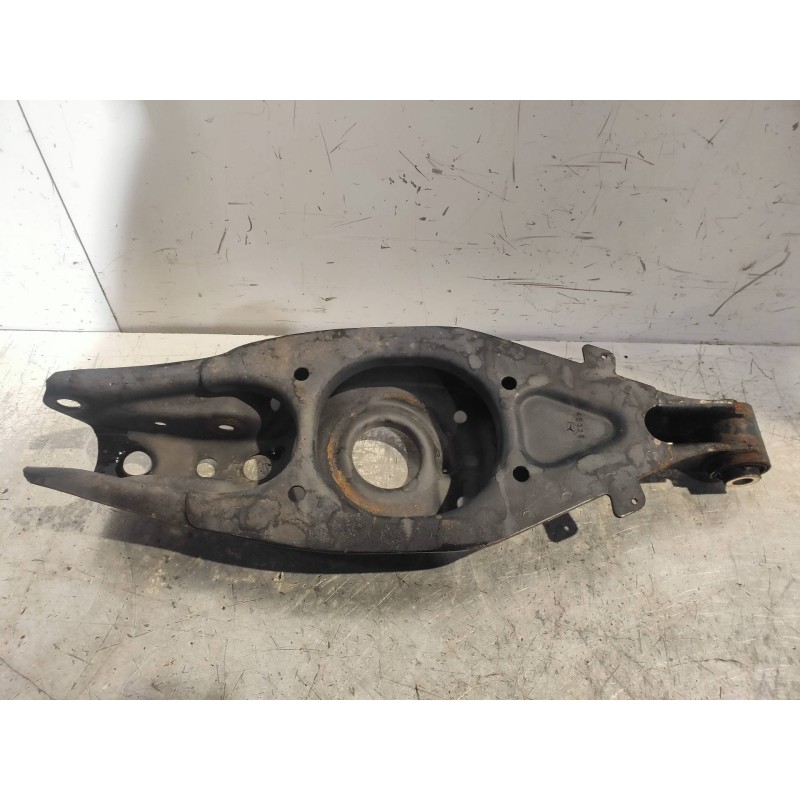 Recambio de brazo suspension superior trasero izquierdo para mercedes clase c (w203) berlina 200 compressor (203.045) referencia