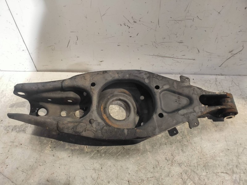 Recambio de brazo suspension superior trasero izquierdo para mercedes clase c (w203) berlina 200 compressor (203.045) referencia
