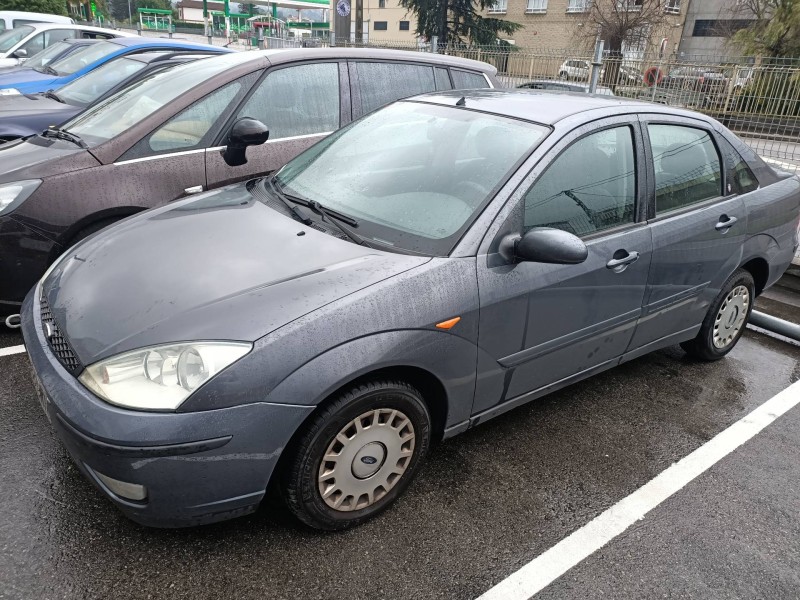 ford focus berlina (cak) del año 2004
