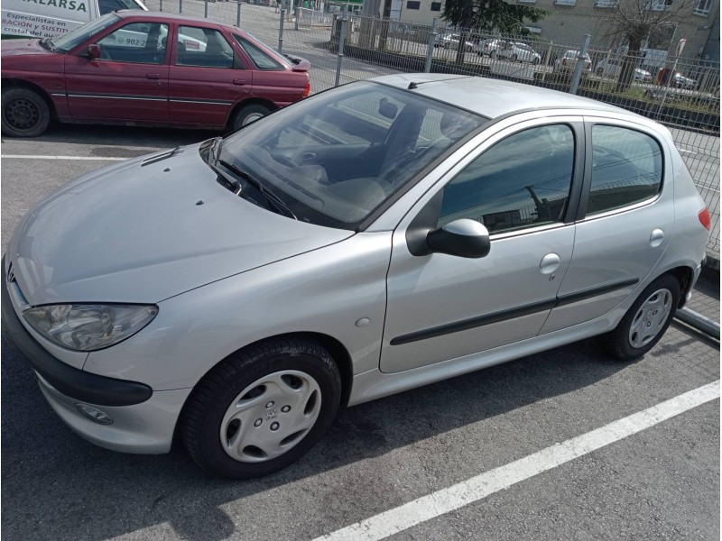 peugeot 206 berlina del año 2003