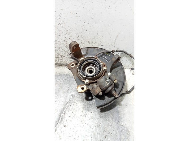 Recambio de mangueta delantera derecha para ssangyong actyon 200 xdi referencia OEM IAM   