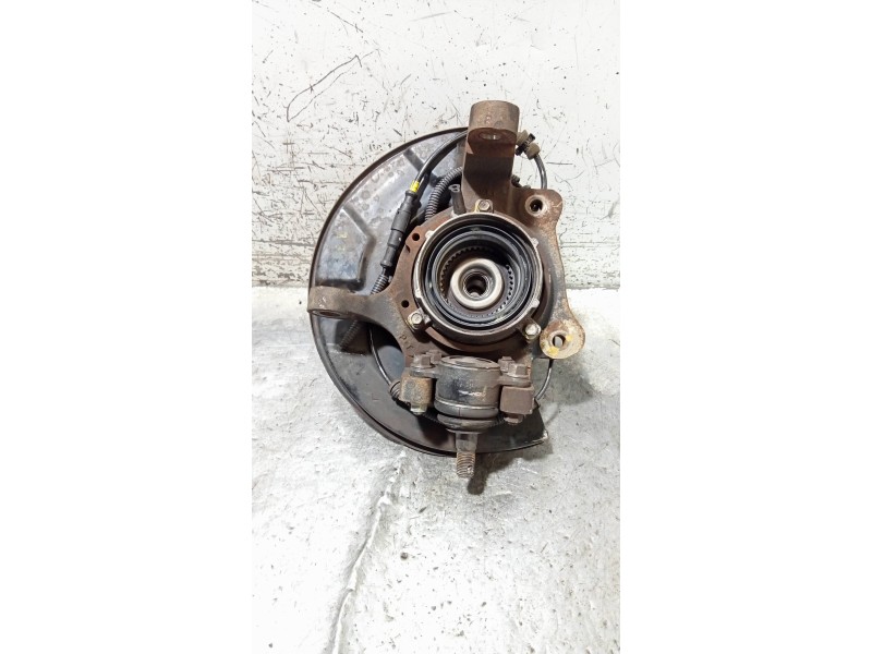 Recambio de mangueta delantera izquierda para ssangyong actyon 200 xdi referencia OEM IAM   