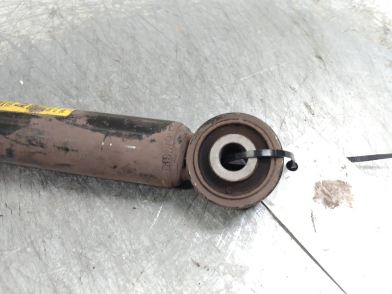 Recambio de amortiguador trasero para opel astra j lim. cosmo referencia OEM IAM 13315243  