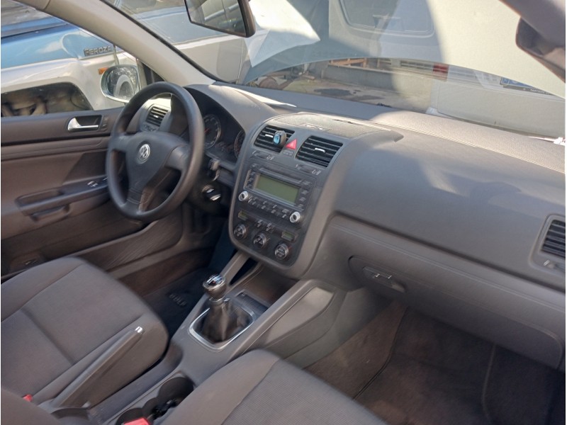 volkswagen golf v berlina (1k1) del año 2005