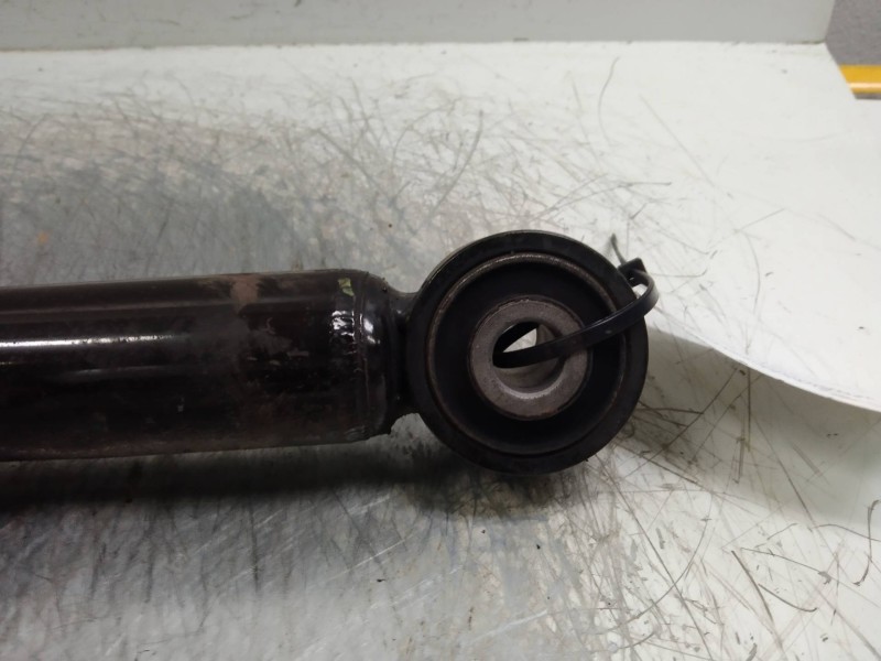 Recambio de amortiguador trasero para opel astra j lim. 1.7 16v cdti referencia OEM IAM   