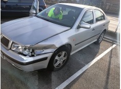 skoda octavia berlina (1u2) del año 2000