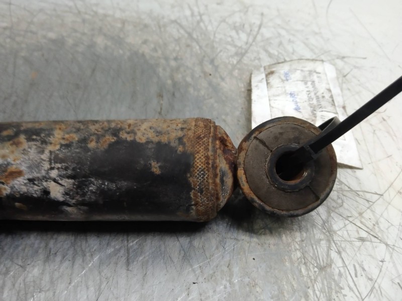 Recambio de amortiguador trasero para opel corsa a gsi referencia OEM IAM   