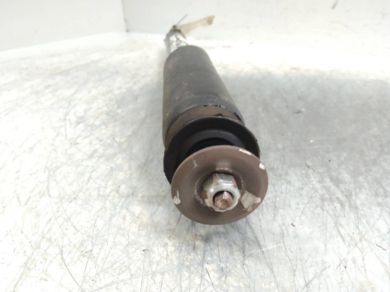 Recambio de amortiguador trasero para opel corsa c 1.7 16v di cat (y 17 dtl / lk8) referencia OEM IAM   