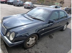 mercedes clase e (w210) berlina del año 2000