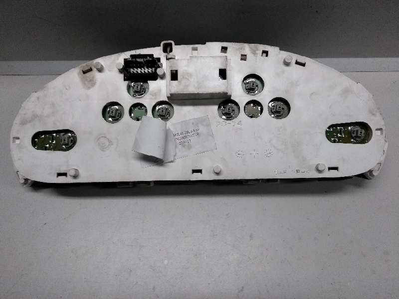 Recambio de cuadro instrumentos para chrysler voyager (rg) 2.5 crd cat referencia OEM IAM TN1575107253 P04685825AI R825AI 70113R