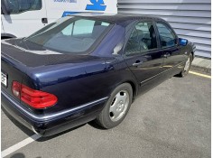 mercedes clase e (w210) berlina del año 2000 2
