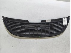 Recambio de rejilla delantera para chrysler voyager (rg) 2.5 crd cat referencia OEM IAM 4857522   2
