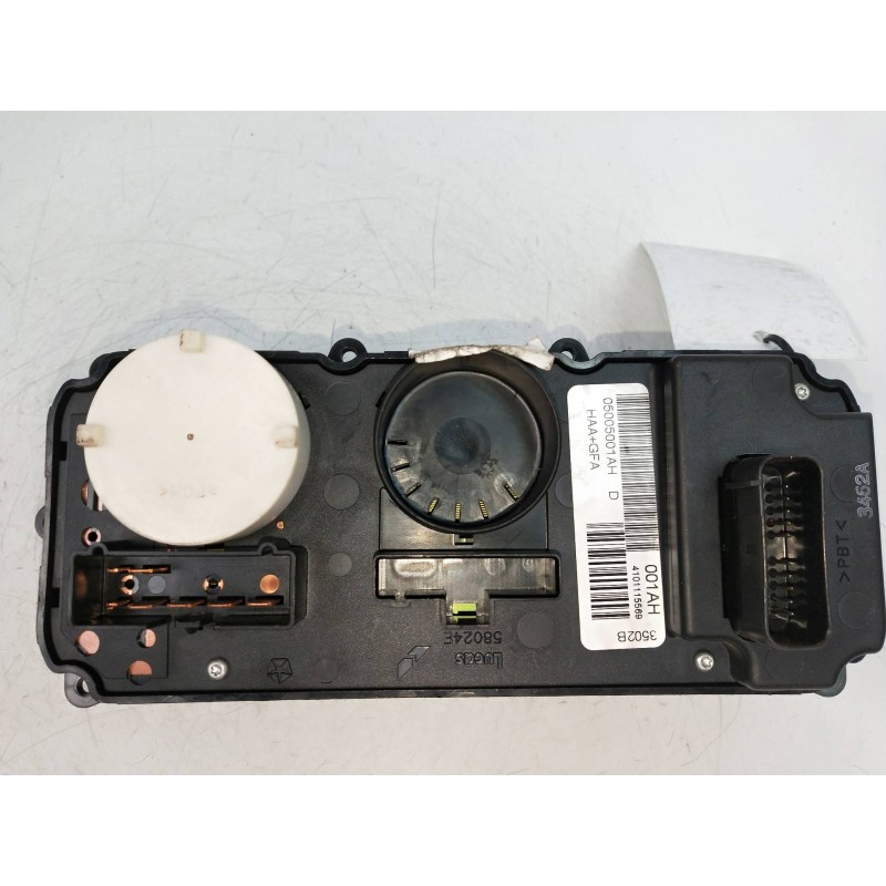 Recambio de mando calefaccion / aire acondicionado para chrysler voyager (rg) 2.5 crd cat referencia OEM IAM 05005001AH 41011155