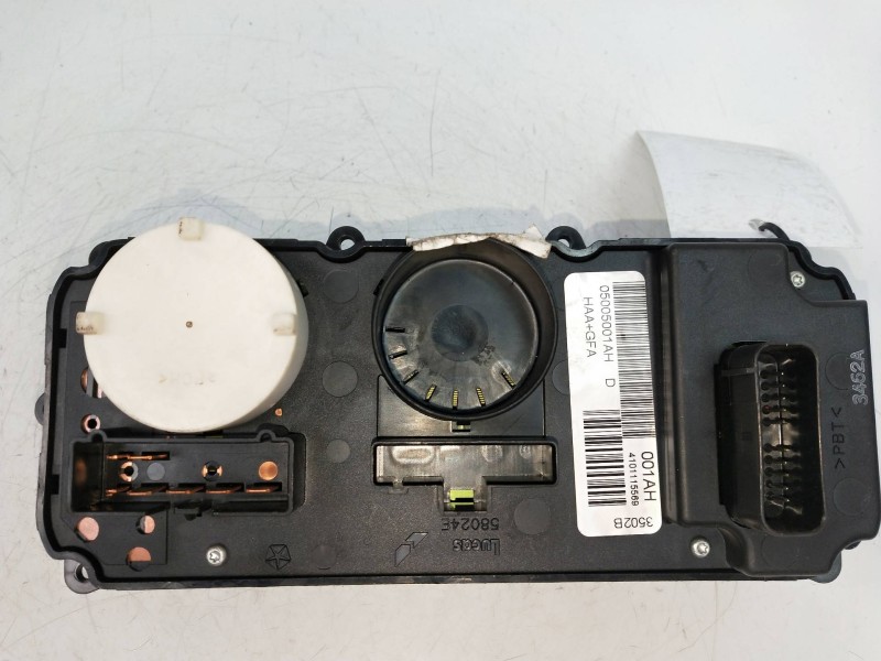 Recambio de mando calefaccion / aire acondicionado para chrysler voyager (rg) 2.5 crd cat referencia OEM IAM 05005001AH 41011155