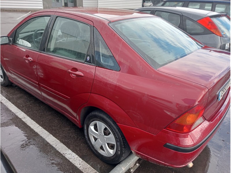 ford focus berlina (cak) del año 2003