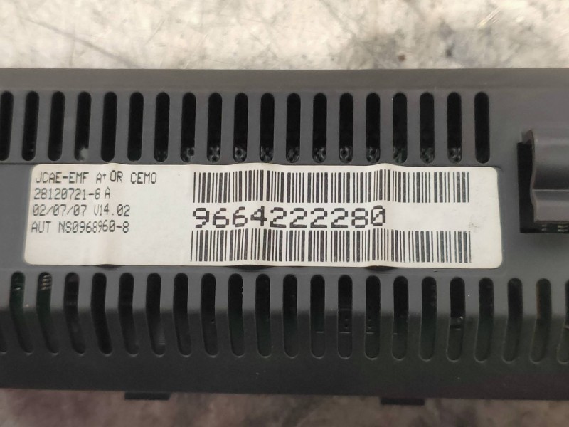 Recambio de pantalla multifuncion para fiat scudo combi (272) l1h1 120 multijet (5 pl.) referencia OEM IAM 9664222280 281207218A