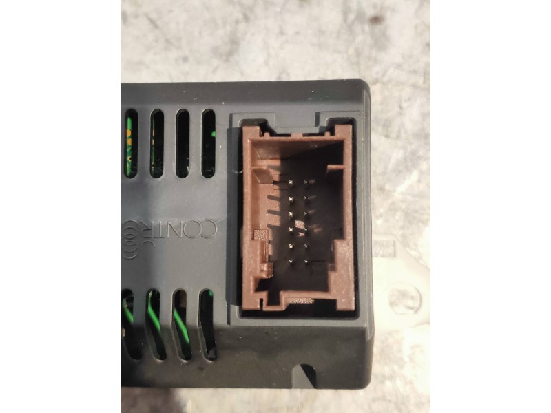 Recambio de pantalla multifuncion para fiat scudo combi (272) l1h1 120 multijet (5 pl.) referencia OEM IAM 9664222280 281207218A